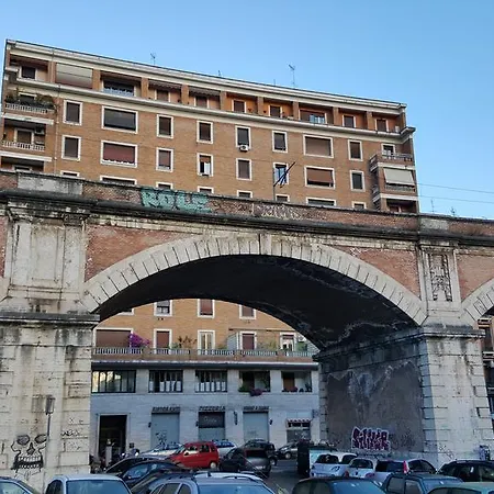 Pope's Bridge 4*